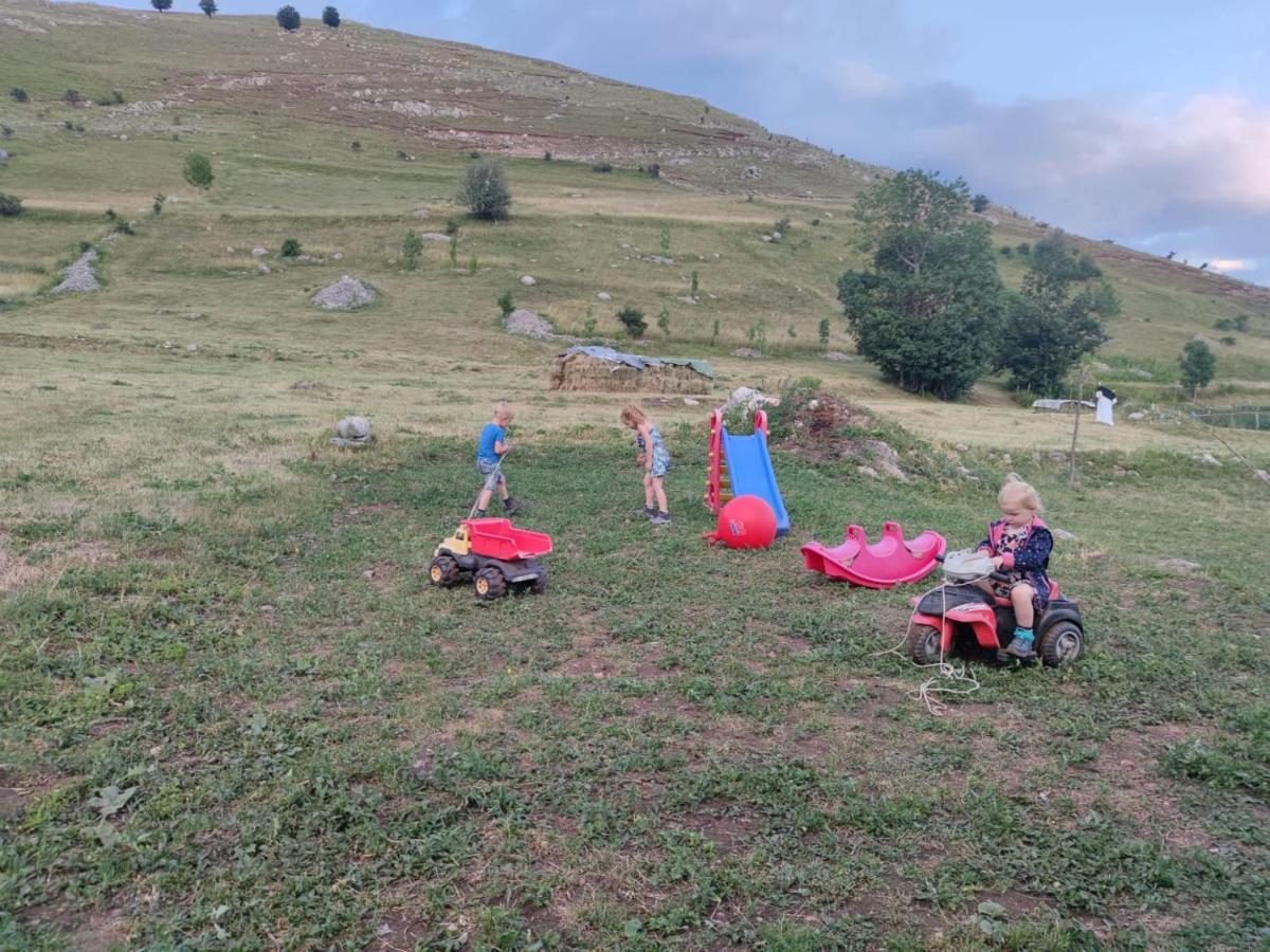 Na Krovu Svijeta Gornji Lukomir Εξωτερικό φωτογραφία